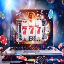 Pengguna dewasa menelusuri hiburan online